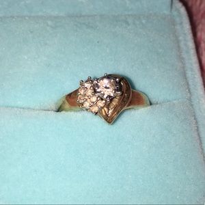 1/5 TW 10k diamond & yellow gold engagement ring